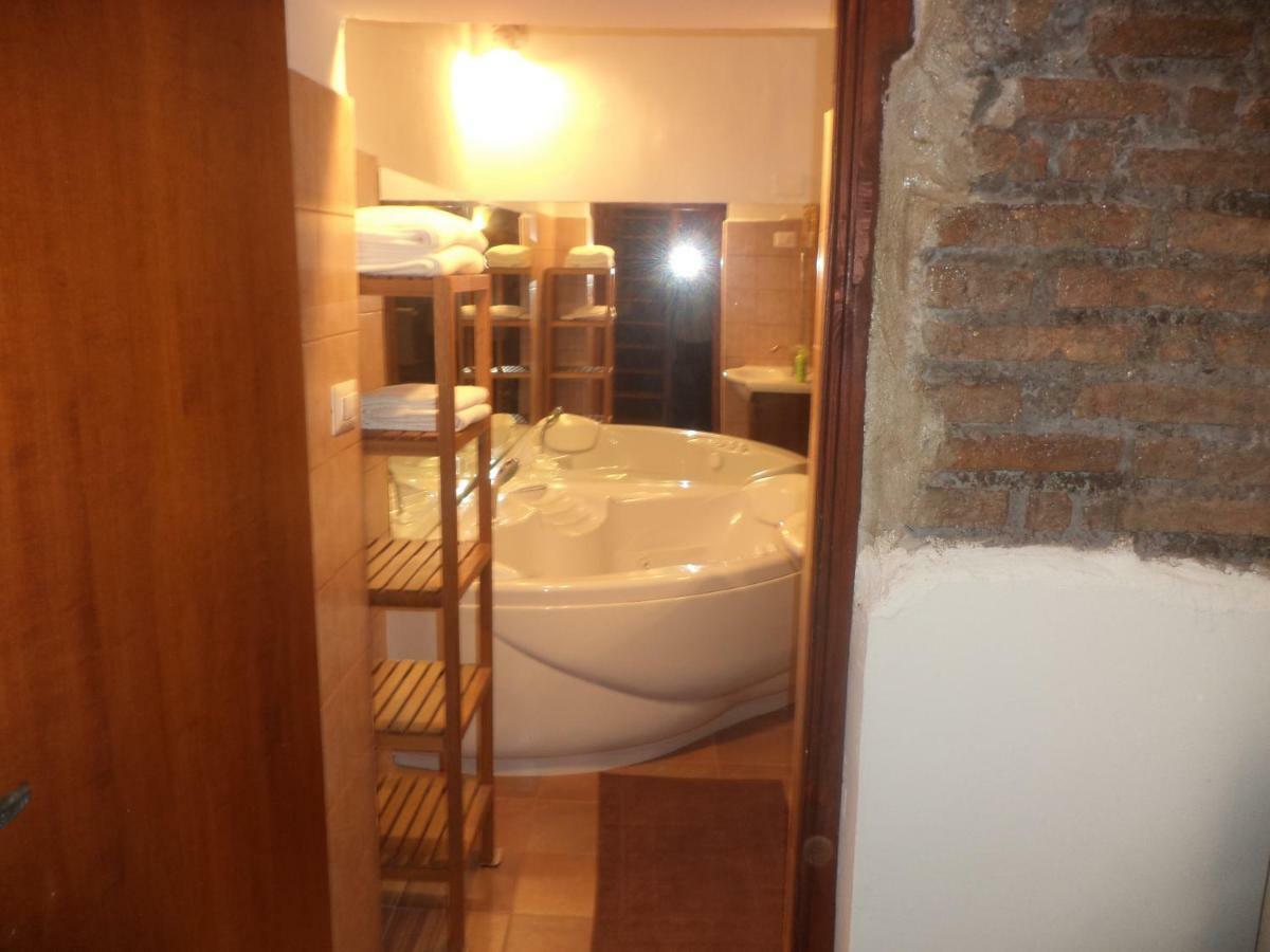 Apartmán Jacuzzi Quo Vadis Řím Exteriér fotografie