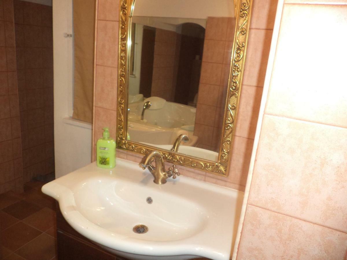 Apartmán Jacuzzi Quo Vadis Řím Exteriér fotografie